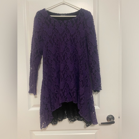 BELLA purple and black lace tunic top. Beautiful and in excellent condition! - Picture 1 of 7